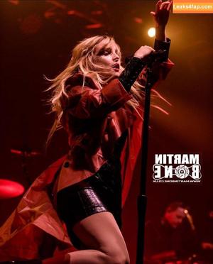 Lauren Mayberry photo #0017