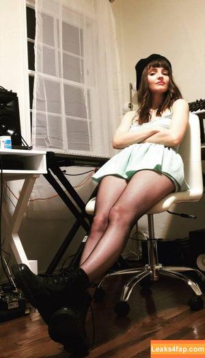 Lauren Mayberry photo #0022