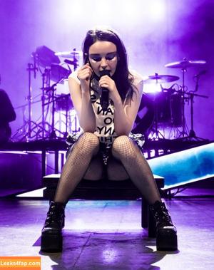 Lauren Mayberry photo #0024