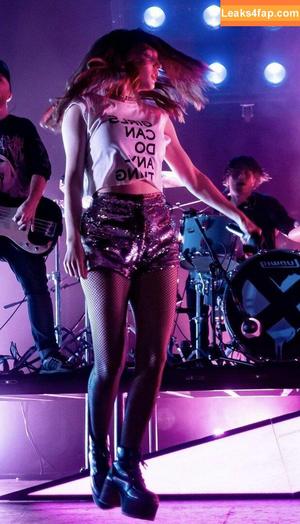 Lauren Mayberry photo #0092