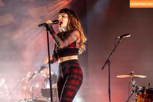 Lauren Mayberry photo #0139