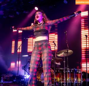 Lauren Mayberry photo #0147