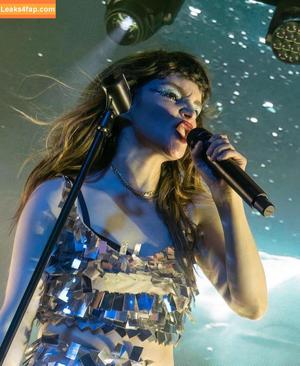 Lauren Mayberry photo #0150
