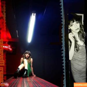 Lauren Mayberry photo #0160