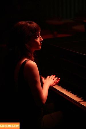 Lauren Mayberry photo #0162