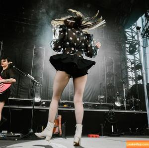 Lauren Mayberry photo #0193