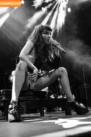 Lauren Mayberry photo #0249