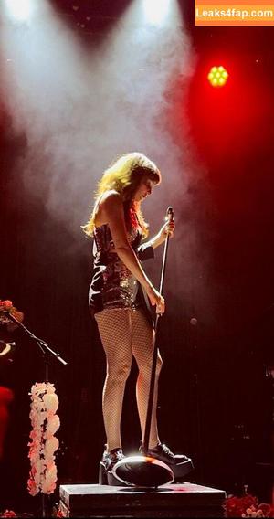 Lauren Mayberry photo #0265