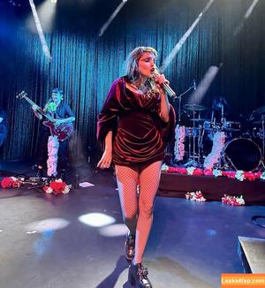 Lauren Mayberry photo #0268