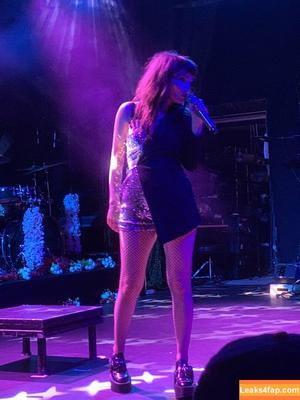 Lauren Mayberry photo #0275