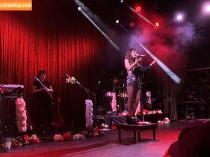 Lauren Mayberry photo #0276