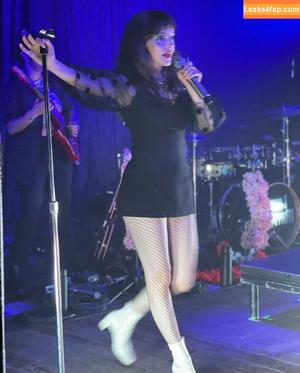 Lauren Mayberry photo #0285