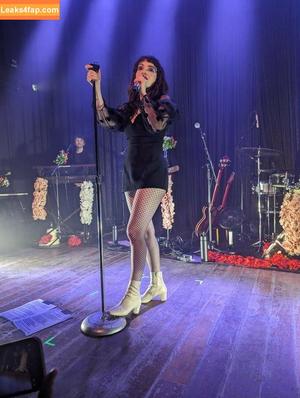 Lauren Mayberry photo #0297