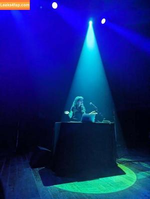 Lauren Mayberry photo #0300