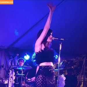 Lauren Mayberry photo #0311