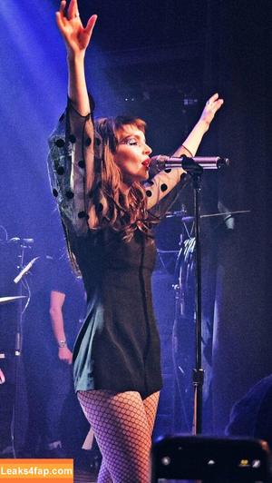 Lauren Mayberry photo #0313