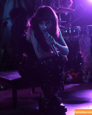 Lauren Mayberry photo #0329