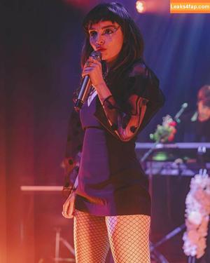 Lauren Mayberry photo #0334