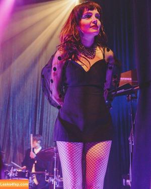 Lauren Mayberry photo #0336