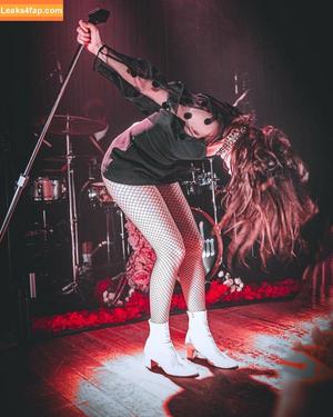 Lauren Mayberry photo #0338