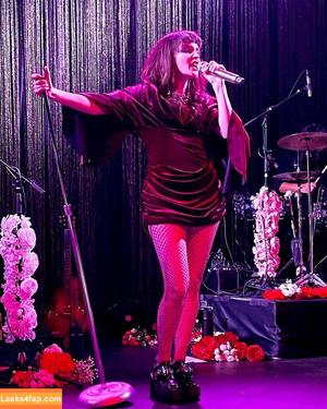 Lauren Mayberry photo #0347