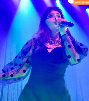 Lauren Mayberry photo #0364