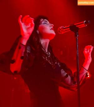 Lauren Mayberry photo #0365