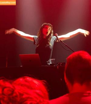 Lauren Mayberry photo #0370