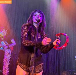 Lauren Mayberry photo #0371