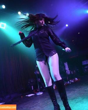 Lauren Mayberry photo #0388