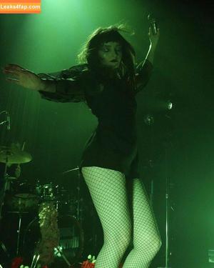 Lauren Mayberry photo #0406