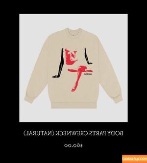 Lauren Mayberry photo #0411