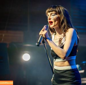Lauren Mayberry photo #0423