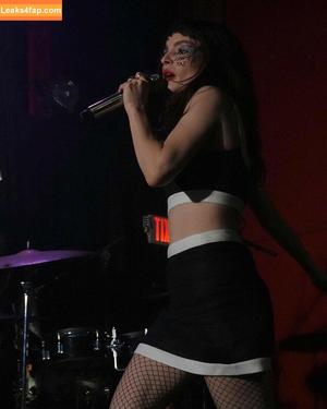 Lauren Mayberry photo #0430