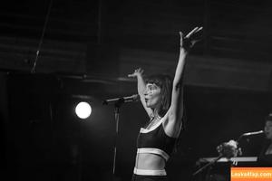Lauren Mayberry photo #0445