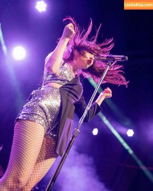 Lauren Mayberry photo #0448