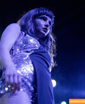 Lauren Mayberry photo #0449