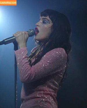 Lauren Mayberry photo #0491