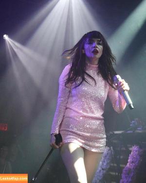Lauren Mayberry photo #0492