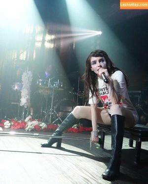 Lauren Mayberry photo #0501