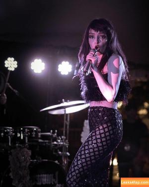 Lauren Mayberry photo #0511