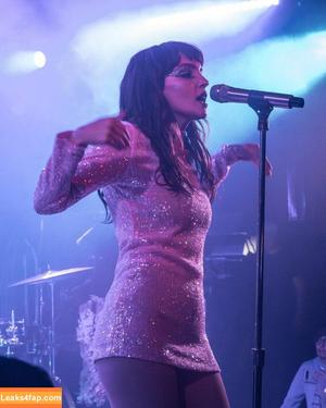 Lauren Mayberry photo #0526