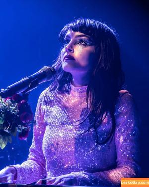 Lauren Mayberry photo #0528