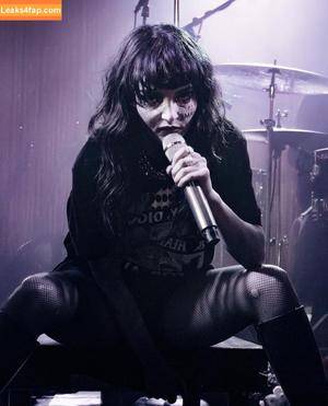 Lauren Mayberry photo #0542