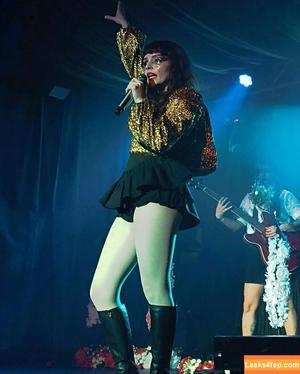Lauren Mayberry photo #0557