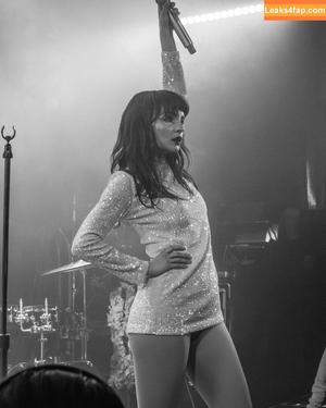 Lauren Mayberry photo #0565