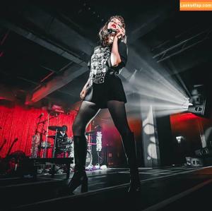 Lauren Mayberry photo #0571