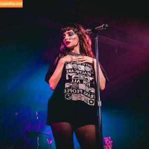 Lauren Mayberry photo #0574