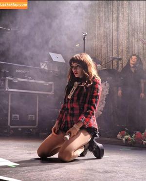 Lauren Mayberry photo #0585