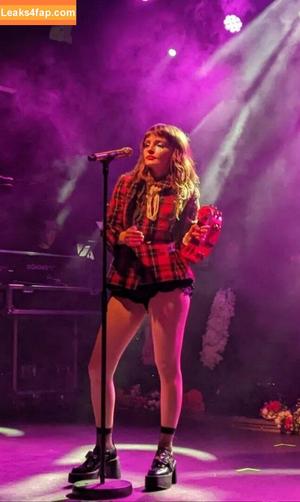 Lauren Mayberry photo #0589